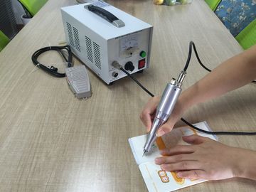 40Khz 0.01~m PC 포일을 위한 휴대용 초음파 절단기 초음파 절단 칼